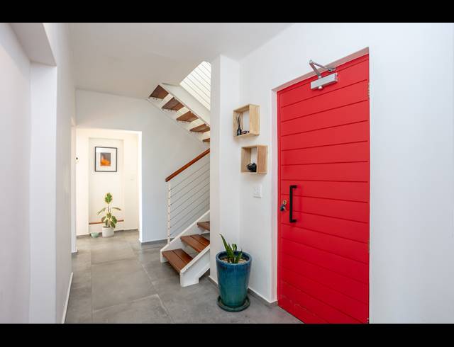 4 BEDROOM FREEHOLD FOR SALE IN FROGGY FARM